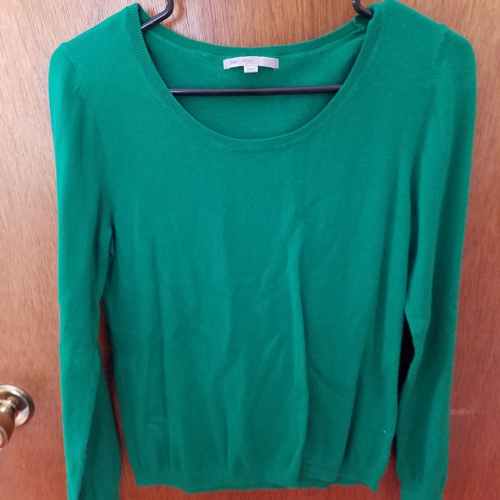 Lightweight Gap sweater